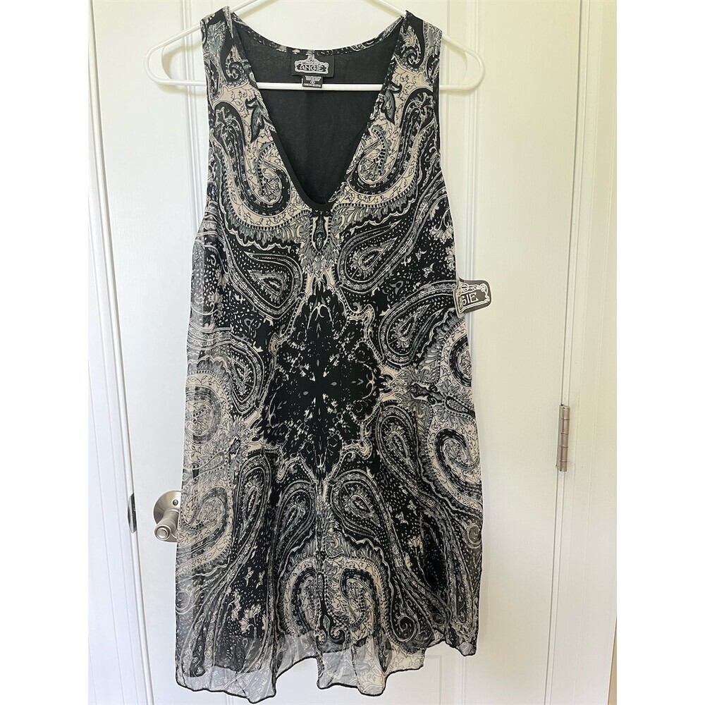 🆕Angie Dress Womens Size S Black Beige Paisley Sleeveless V-Neck Lined Mini